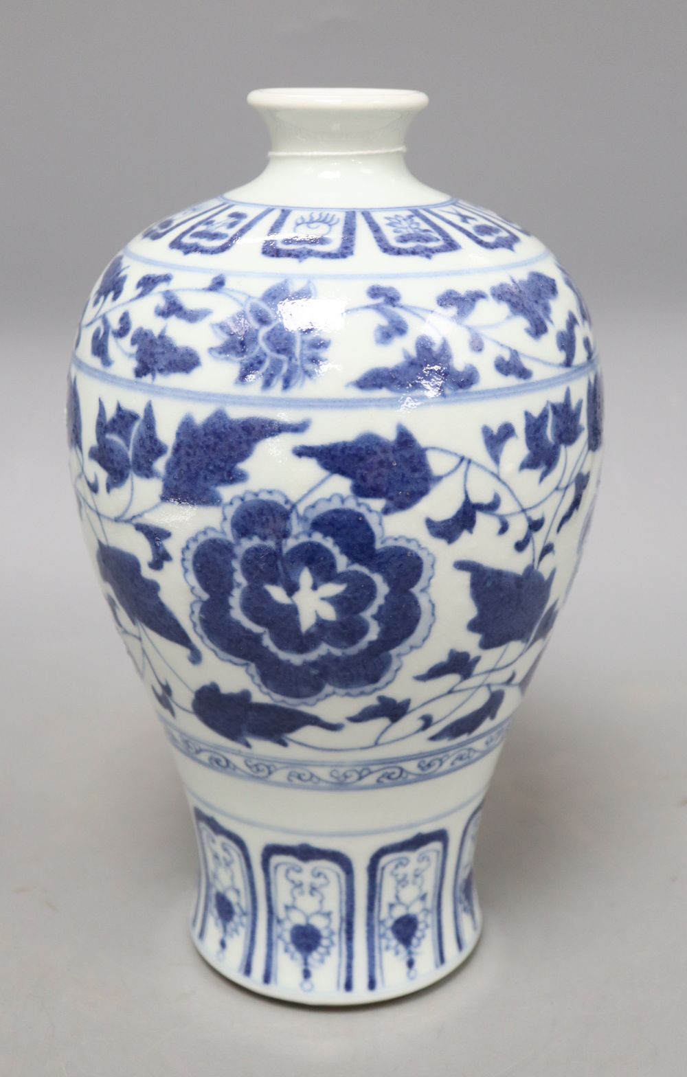 A Chinese Republic period Meiping vase, six character mark, height 27cm